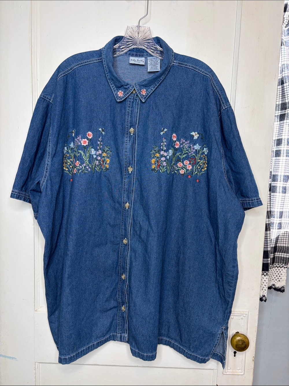 Vintage 90s Chambray Denim Button Down Shirt Floral Embroidery Grannycore Sz 26W